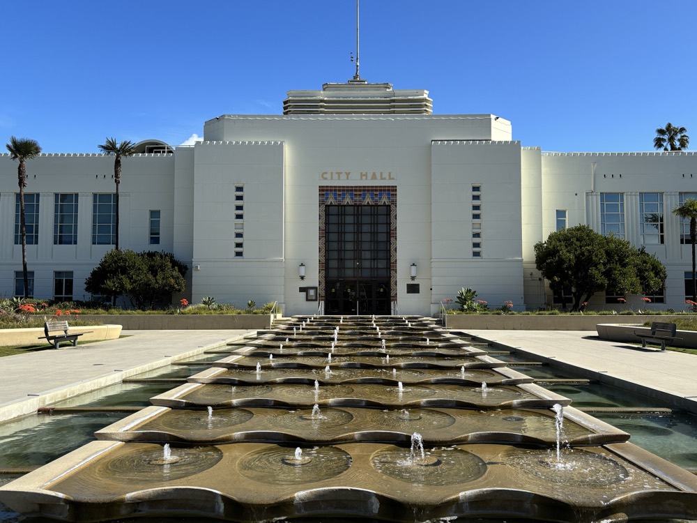 Santa Monica City Hall, Main Street